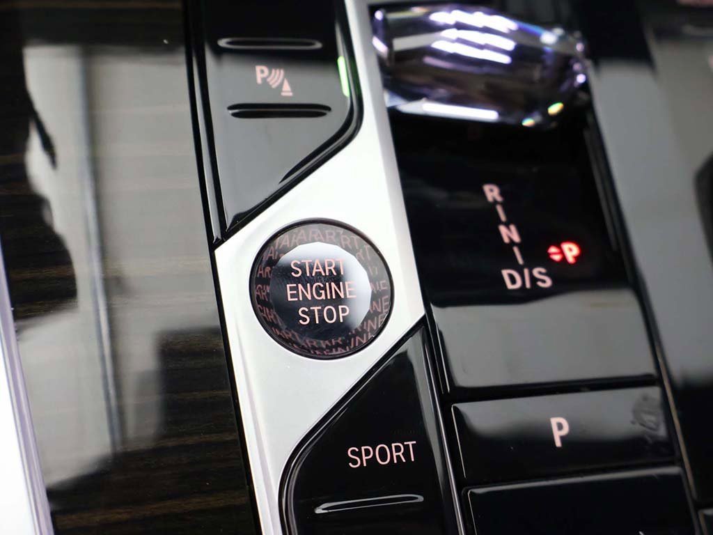 Used 2024 BMW X7 xDrive40i w/ Executive Package image 48