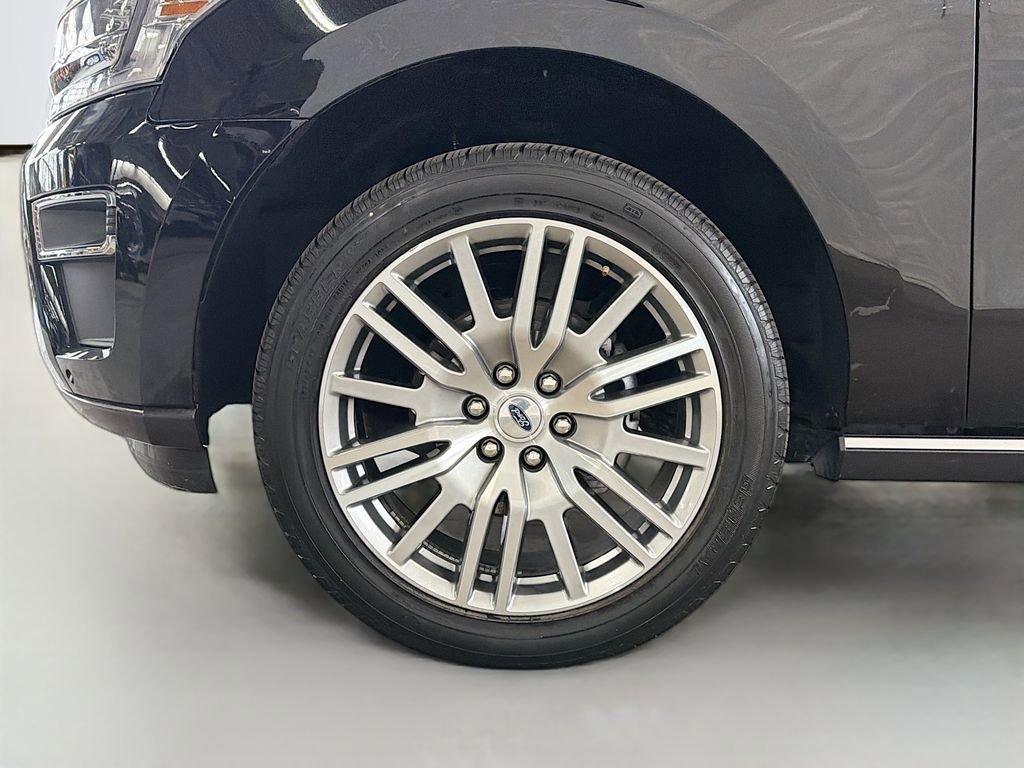 Used 2024 Ford Expedition Limited image 33
