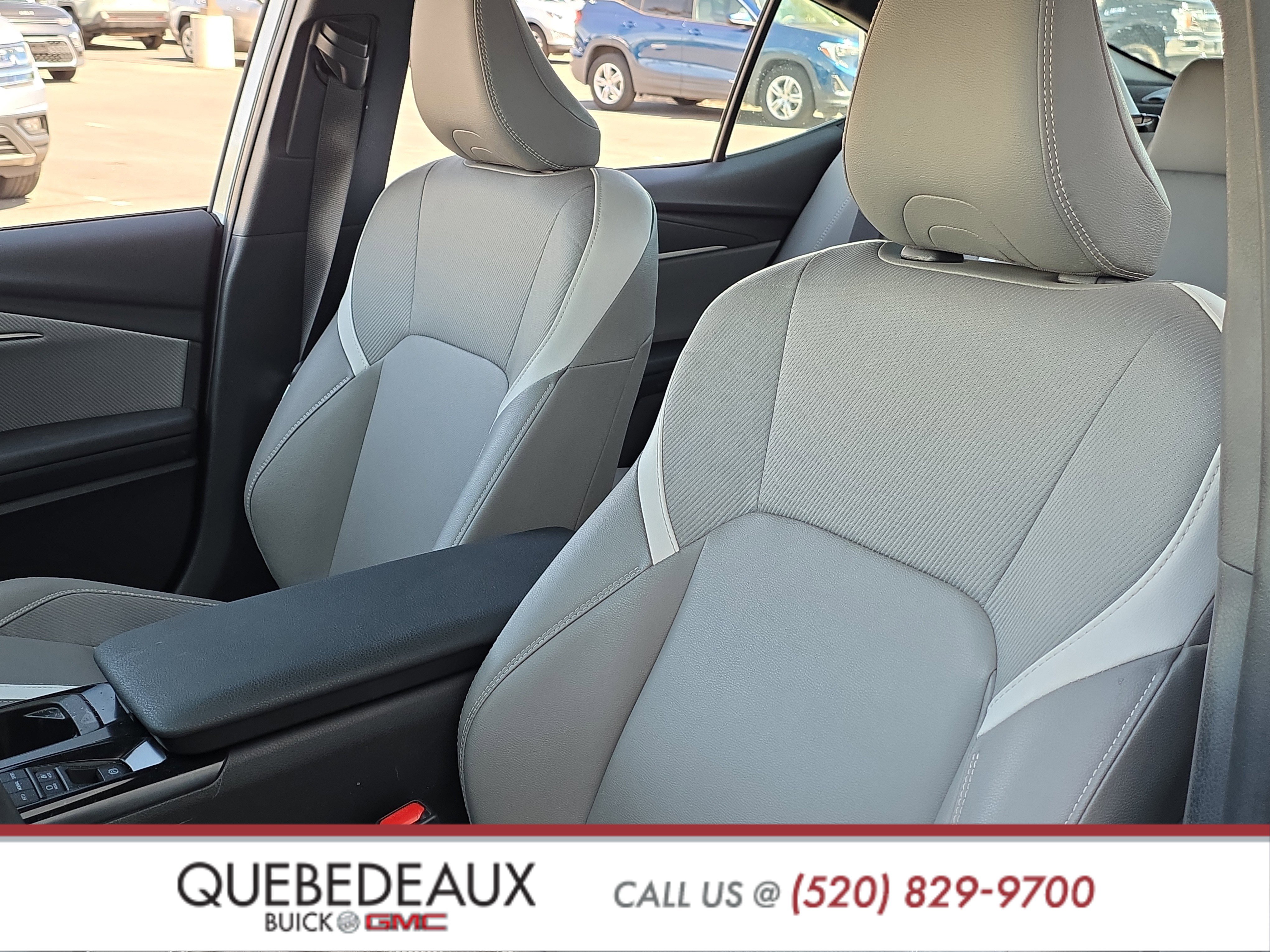 Used 2025 Toyota Camry SE w/ Convenience Package FWD image 12