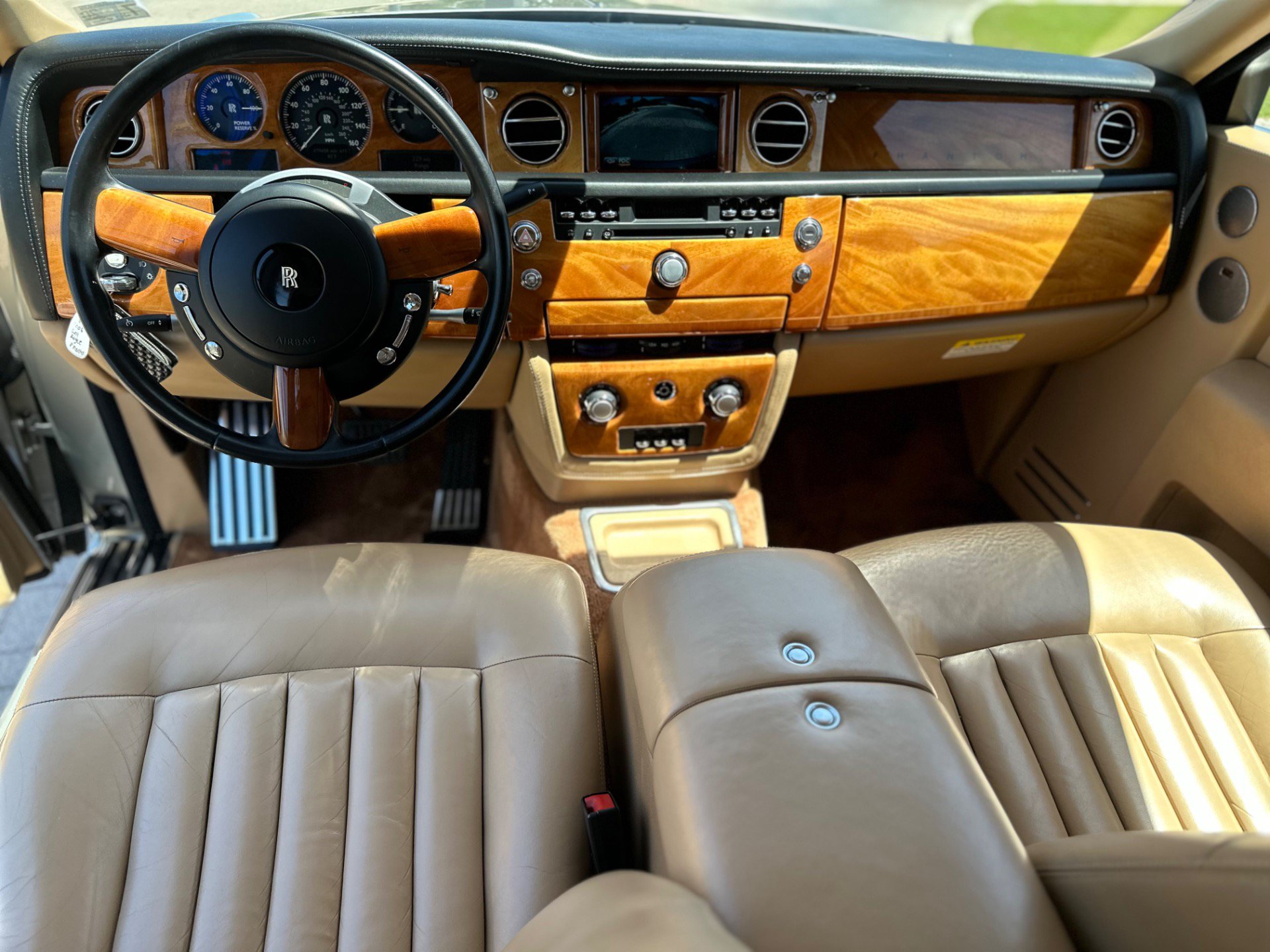Used 2006 Rolls-Royce Phantom Sedan RWD image 40