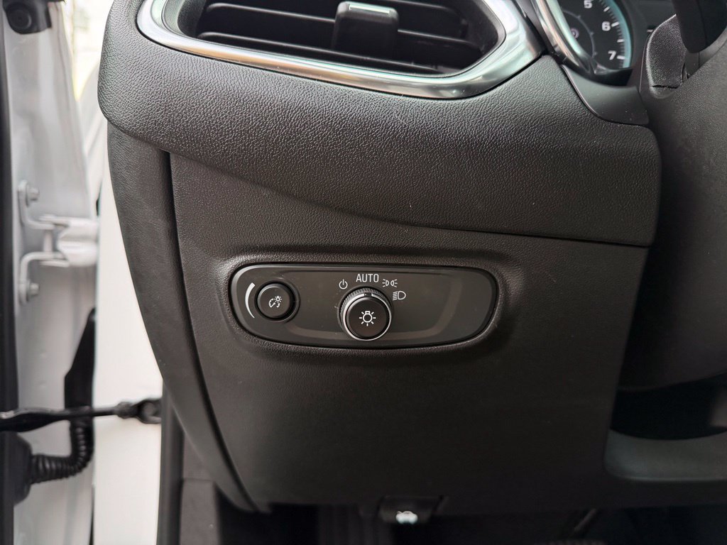 Used 2024 Chevrolet Equinox LS w/ Driver Confidence II Package FWD image 15