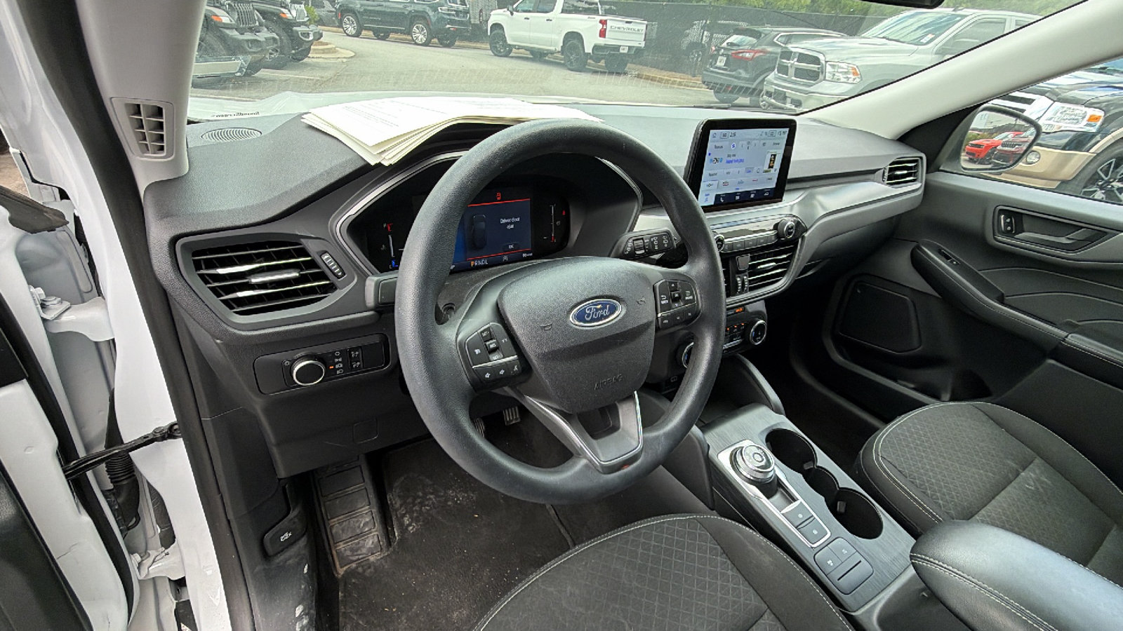 Used 2025 Ford Escape Active AWD/4WD image 23