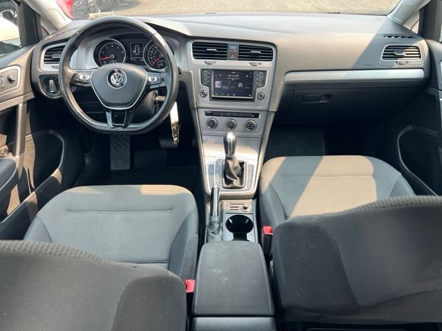Used 2017 Volkswagen Golf S FWD image 10