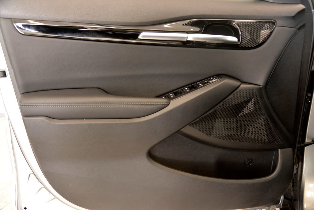 Used 2024 Kia Seltos X-Line image 14