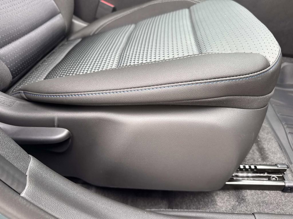 New 2026 Chevrolet Trax LT w/ Driver Confidence Package image 12