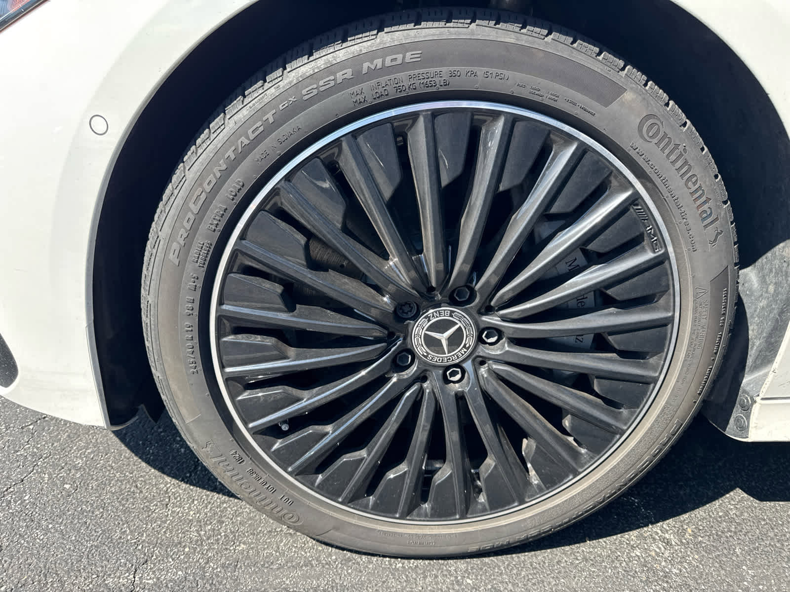 Used 2024 Mercedes-Benz CLE 450 4MATIC Cabriolet image 11