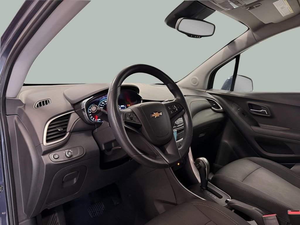 Used 2018 Chevrolet Trax LT image 15