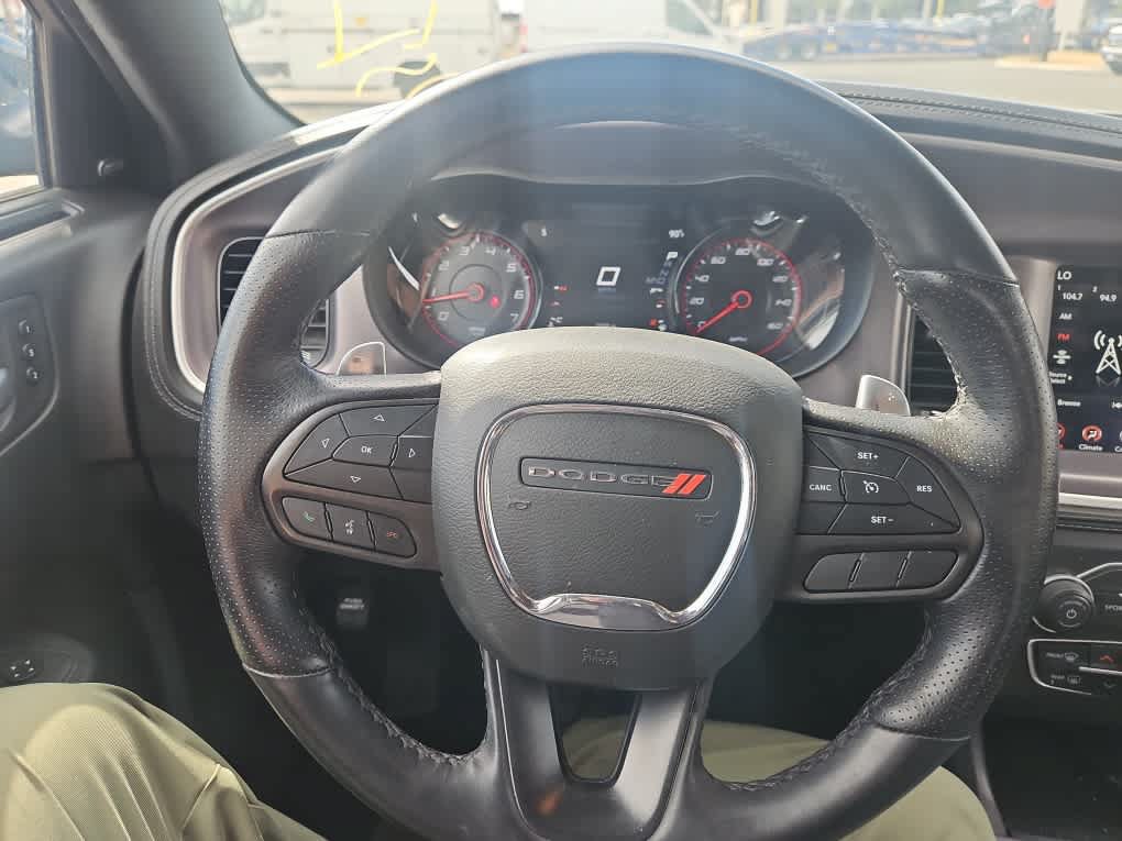 Used 2022 Dodge Charger R/T w/ Plus Group RWD image 15
