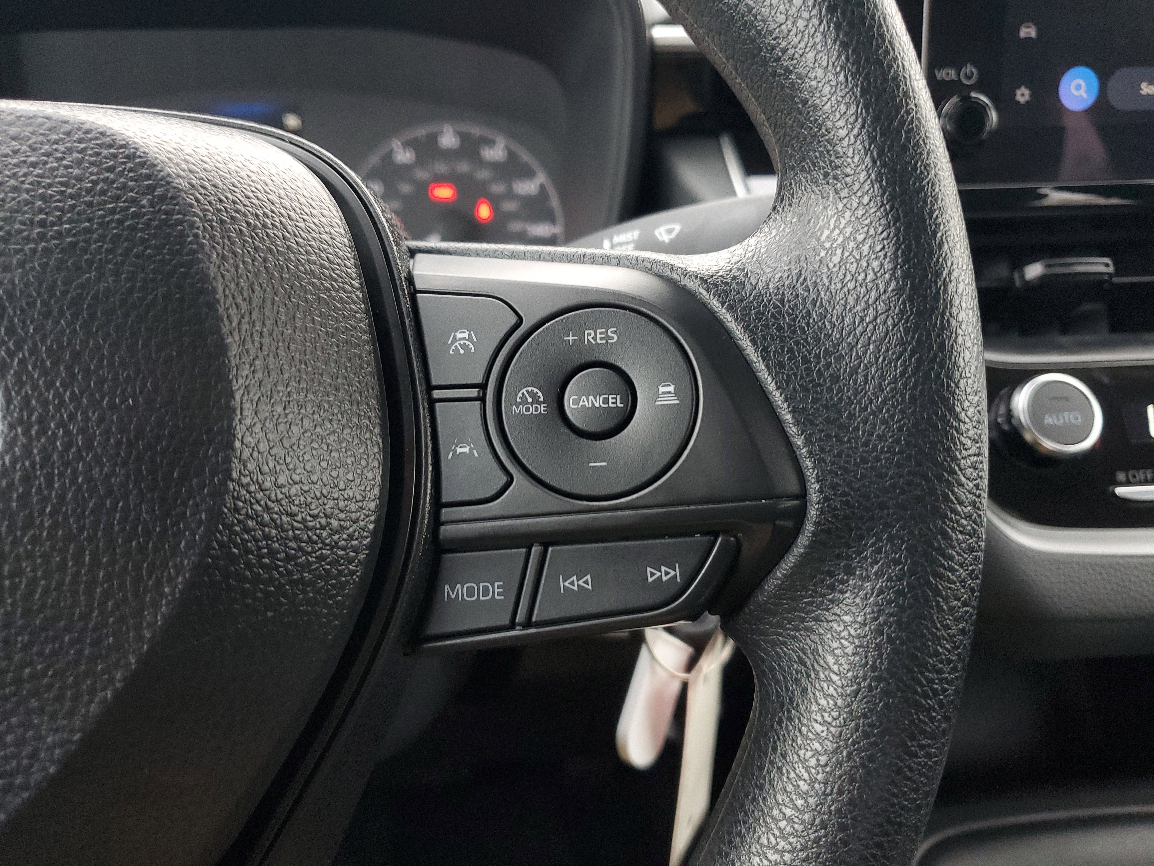 Certified 2025 Toyota Corolla LE image 21