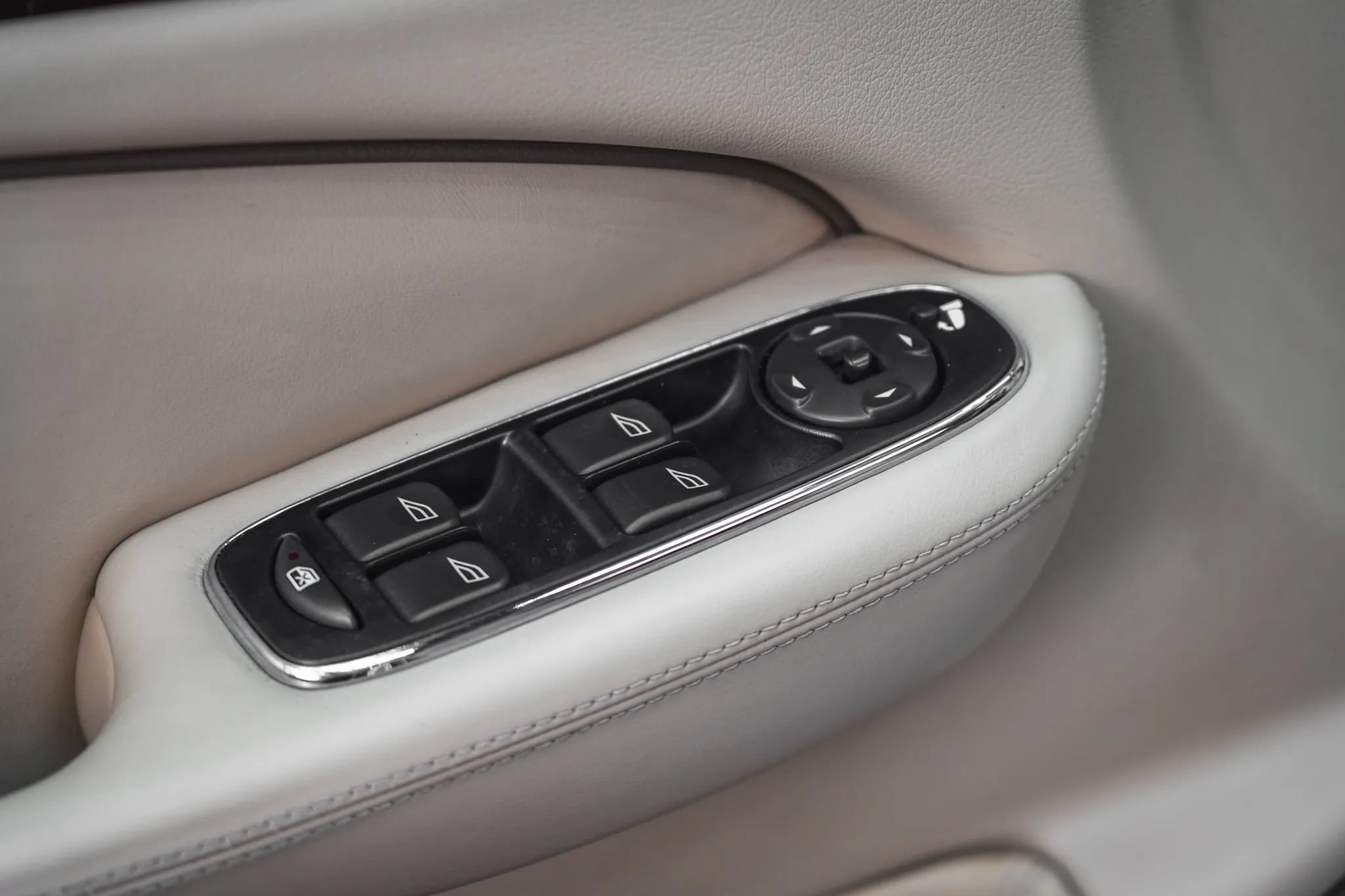 Used 2006 Jaguar XJ Vanden Plas RWD image 29