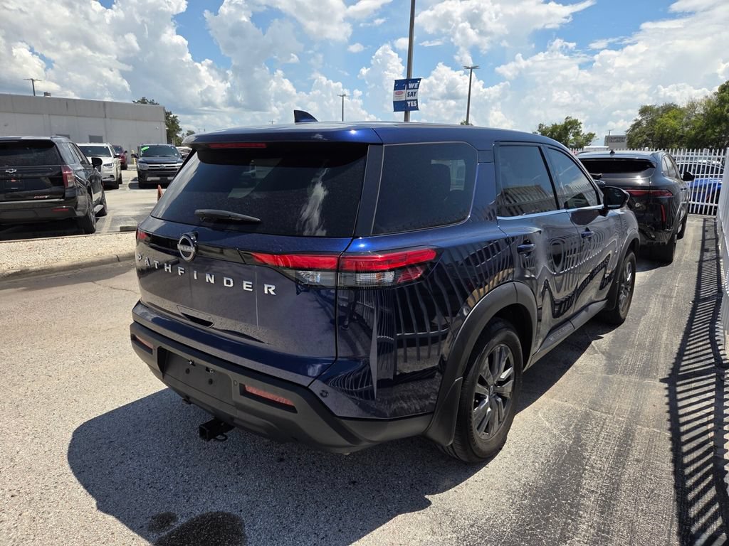 Used 2022 Nissan Pathfinder S FWD image 7