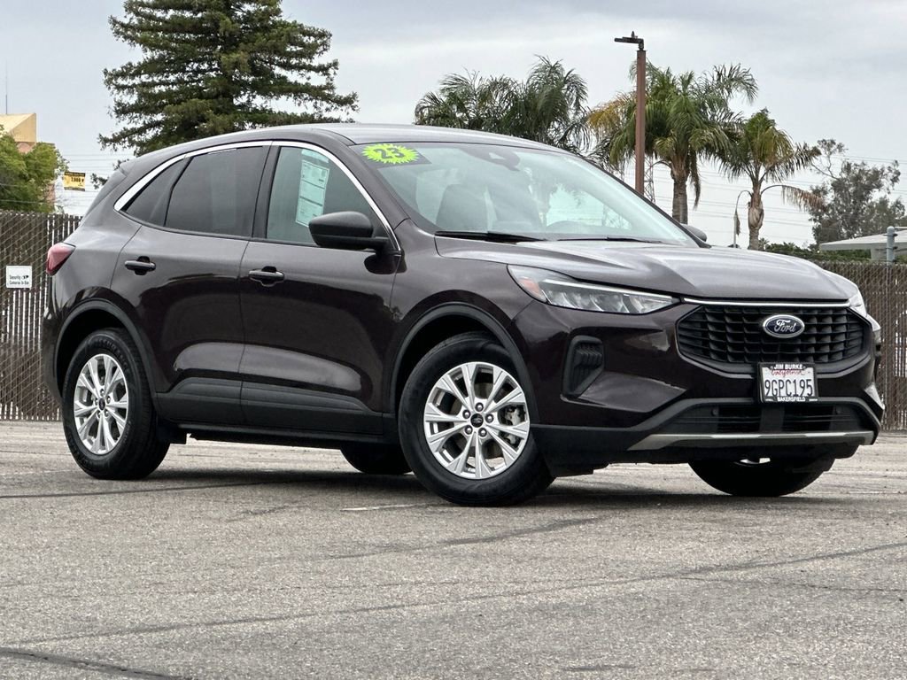 Certified 2023 Ford Escape Active FWD image 1
