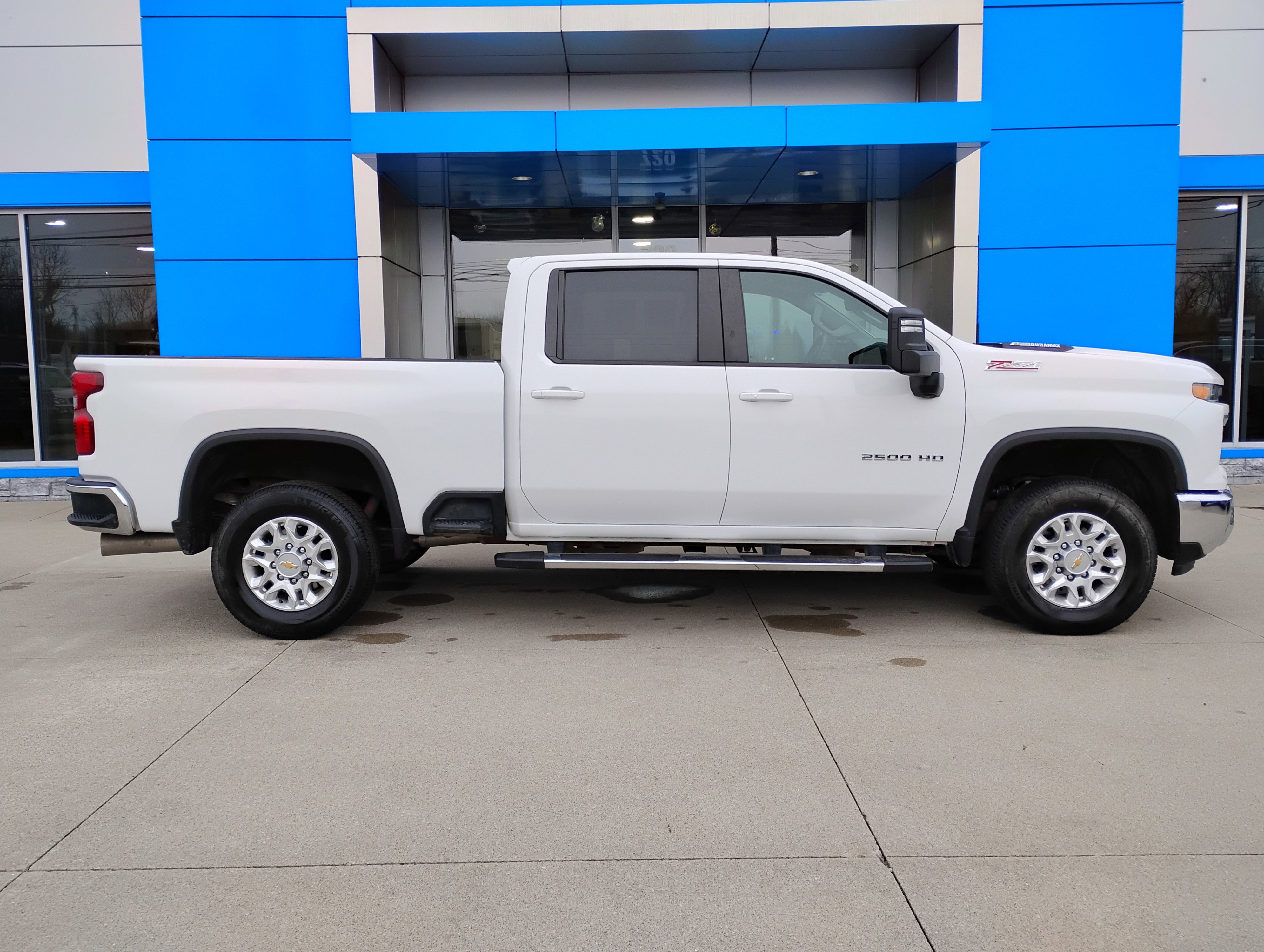 Used 2024 Chevrolet Silverado 2500 LT image 33