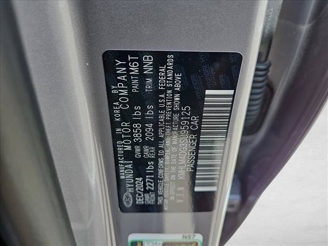 Used 2025 Hyundai Elantra Sport FWD image 22