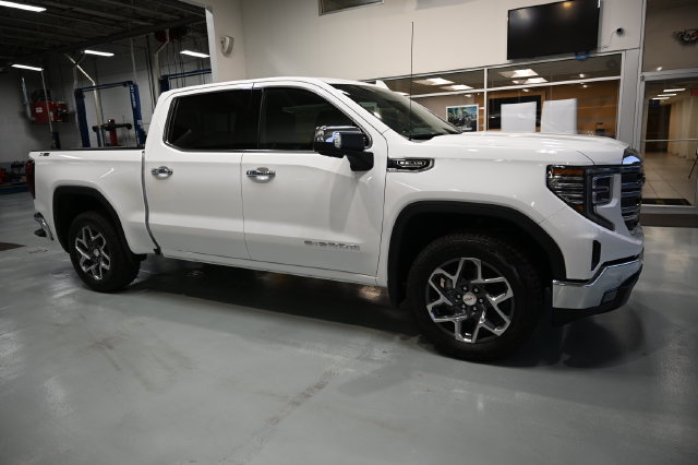 New 2026 GMC Sierra 1500 SLT AWD/4WD image 4
