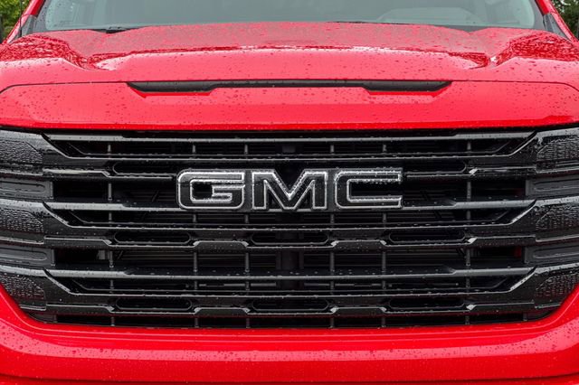 Used 2025 GMC Sierra 1500 Elevation w/ LPO, Elevation Black Package AWD/4WD image 48