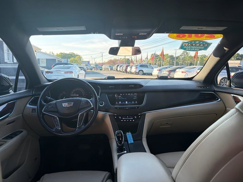 Used 2018 Cadillac XT5 Luxury w/ Driver Awareness Package image 18