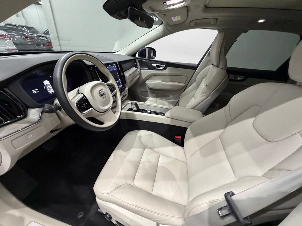 Used 2023 Volvo XC60 B5 Plus w/ Climate Package AWD/4WD image 22