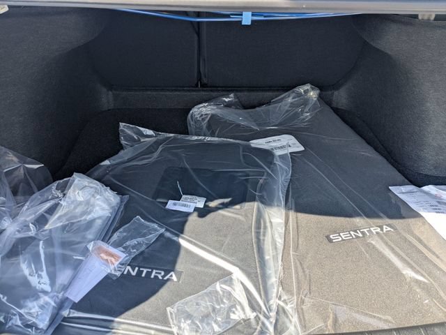 New 2026 Nissan Sentra SR w/ SR Premium Package FWD image 28