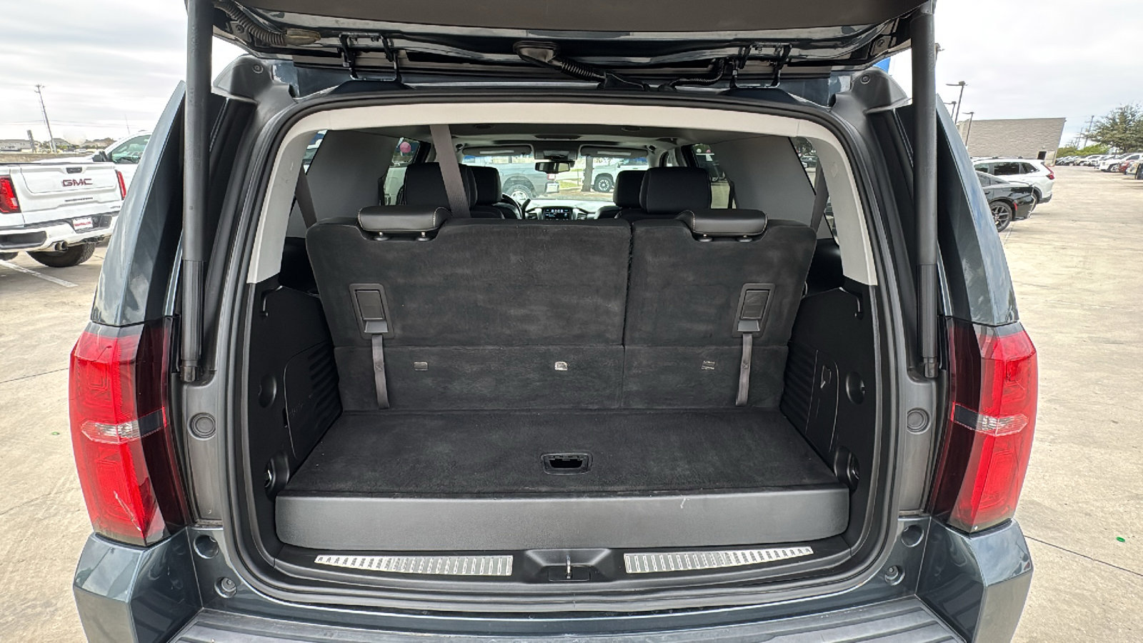 Used 2019 Chevrolet Tahoe LT image 25