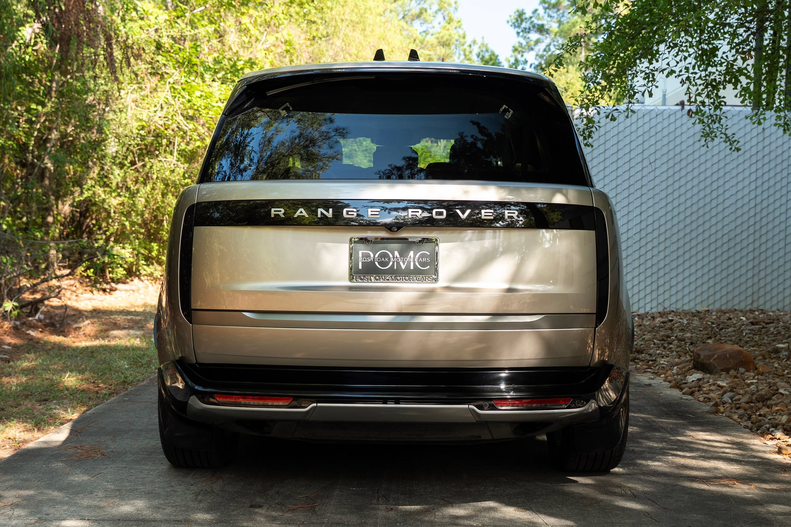 Used 2024 Land Rover Range Rover Long Wheelbase SE AWD/4WD image 14
