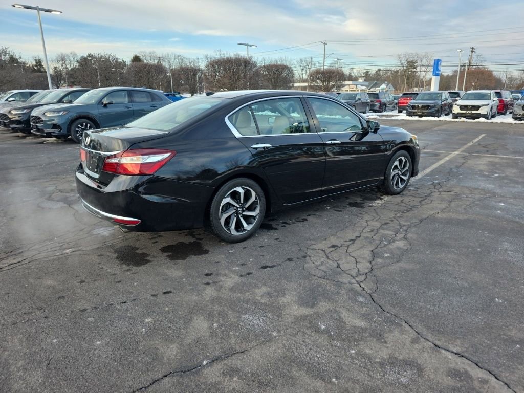 Used 2017 Honda Accord EX-L image 7