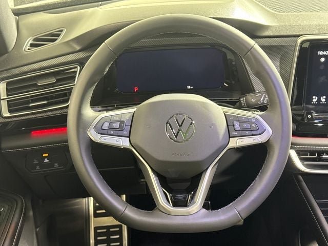 New 2026 Volkswagen Atlas Cross Sport SEL R-Line AWD/4WD image 19