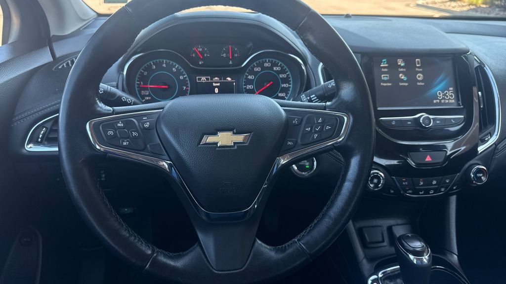 Used 2017 Chevrolet Cruze Premier FWD image 23