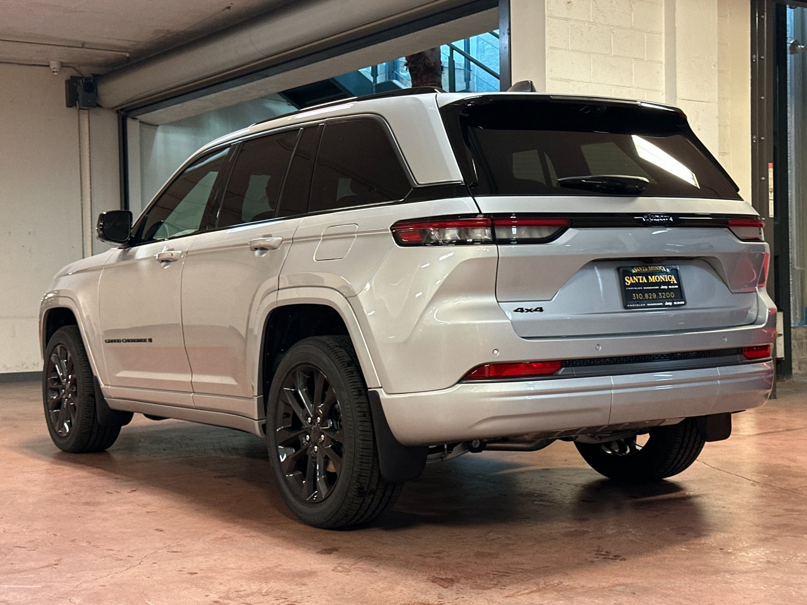 New 2026 Jeep Grand Cherokee Limited AWD/4WD image 3