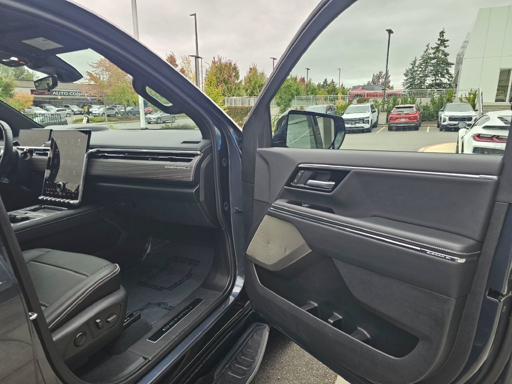 Used 2026 GMC Sierra EV Denali AWD/4WD image 12