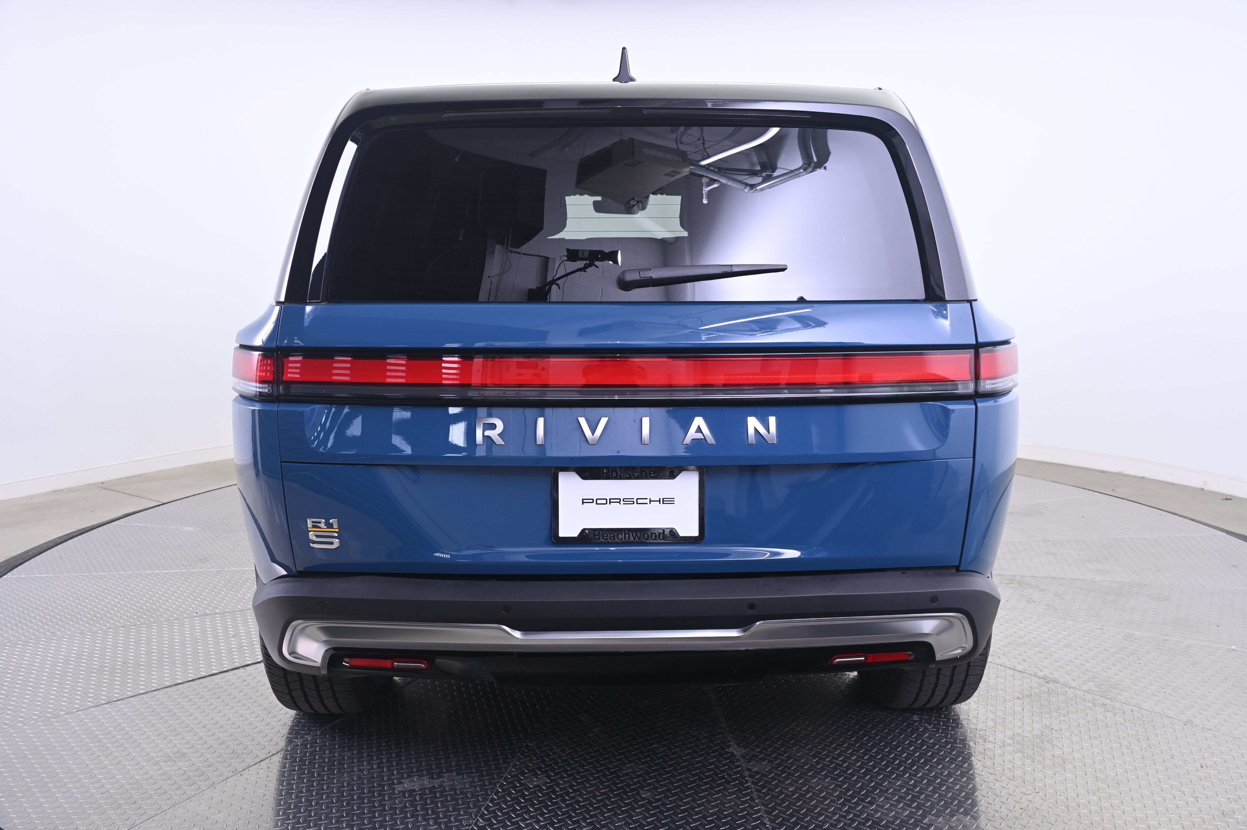 Used 2024 Rivian R1S Adventure Quad AWD/4WD image 6