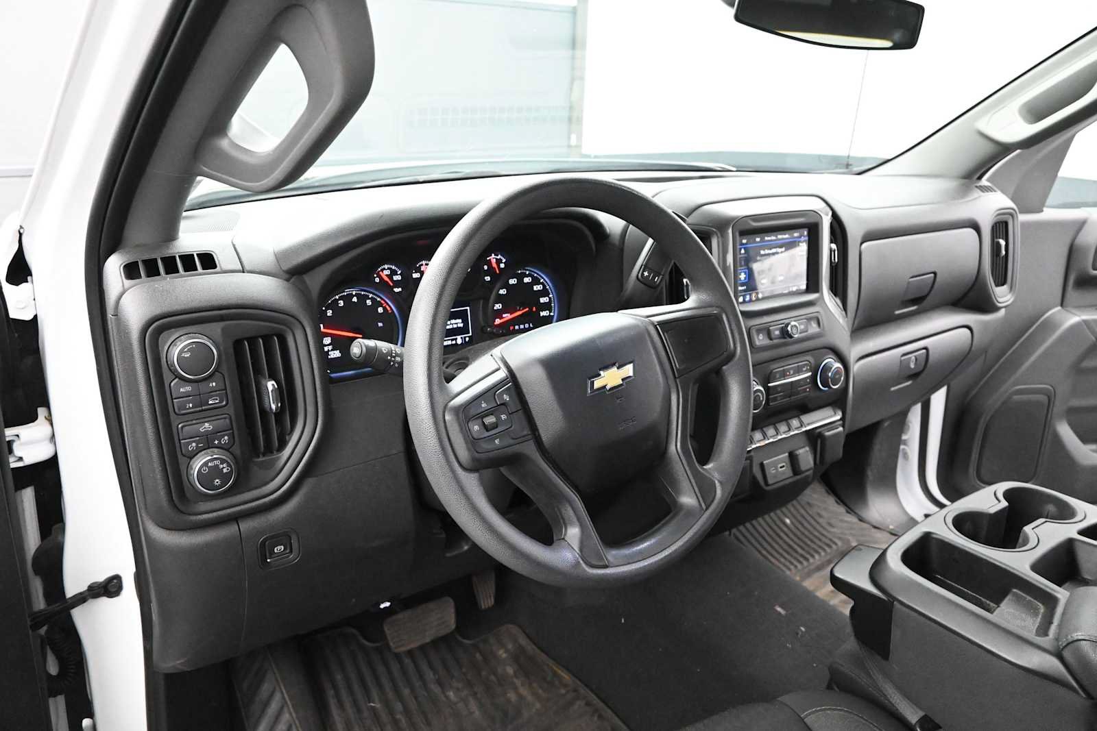 Used 2024 Chevrolet Silverado 1500 Custom w/ LPO, Dark Essentials Package AWD/4WD image 10