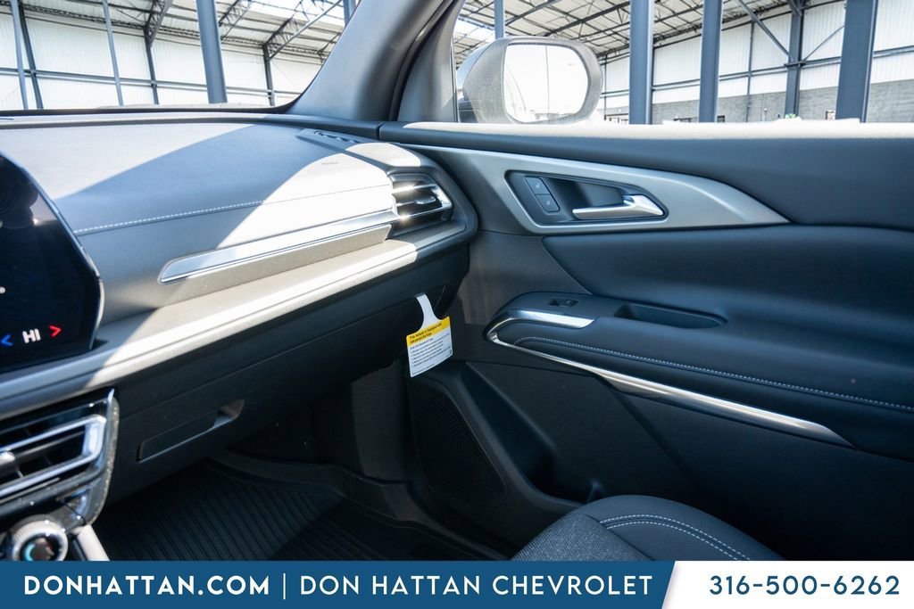 New 2026 Chevrolet Traverse LT w/ Sun and Wheel Package image 13