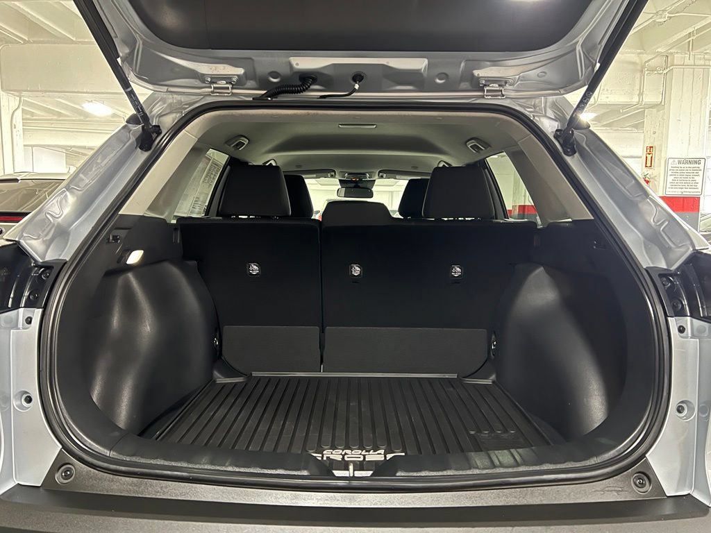 Certified 2023 Toyota Corolla Cross LE FWD image 40