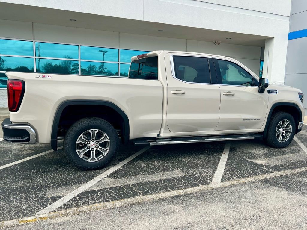 New 2026 GMC Sierra 1500 SLE image 4