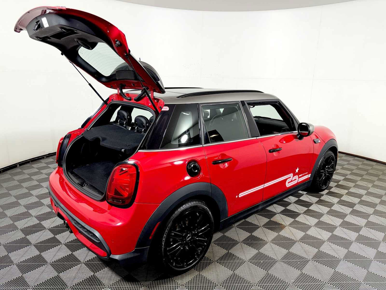 Used 2023 MINI Cooper S FWD image 23