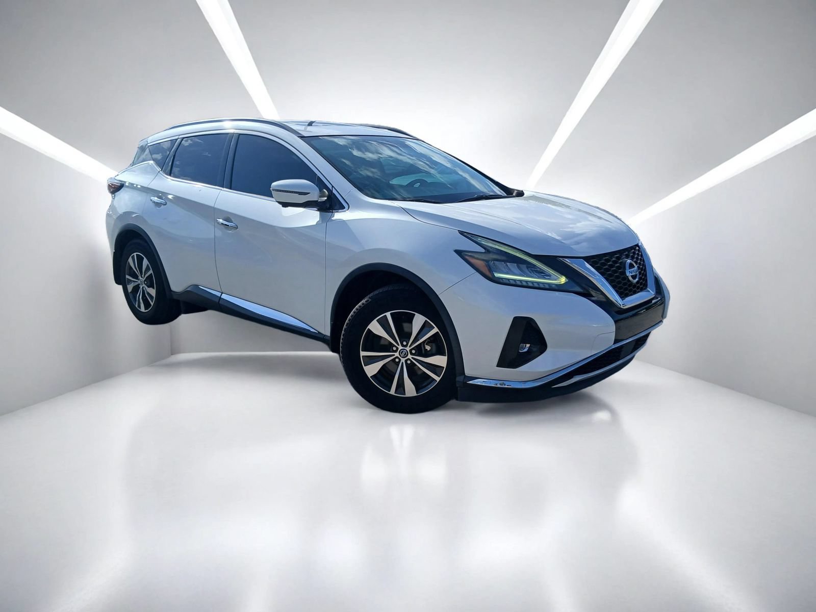 Used 2019 Nissan Murano SV w/ Premium Package FWD image 3
