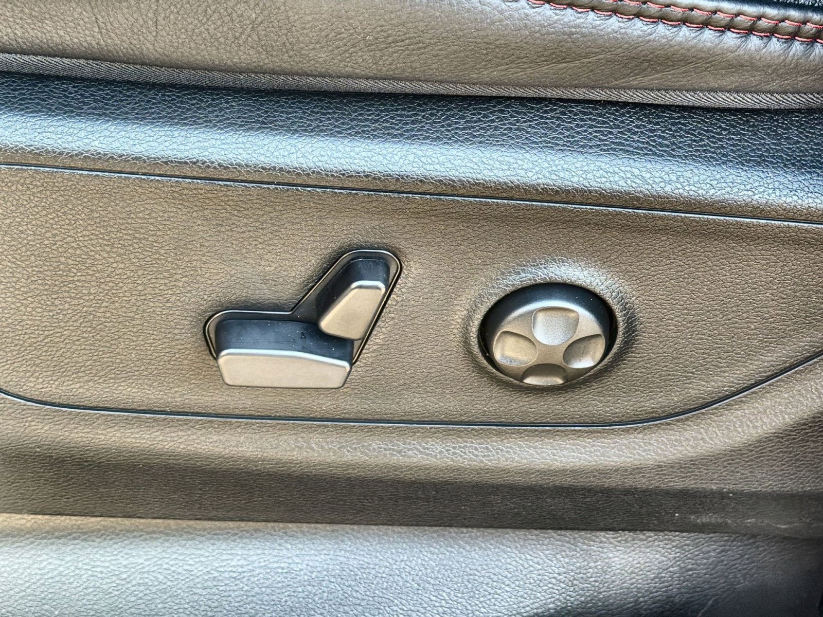 New 2026 RAM 1500 RHO w/ RHO Level 1 Equipment Group image 14