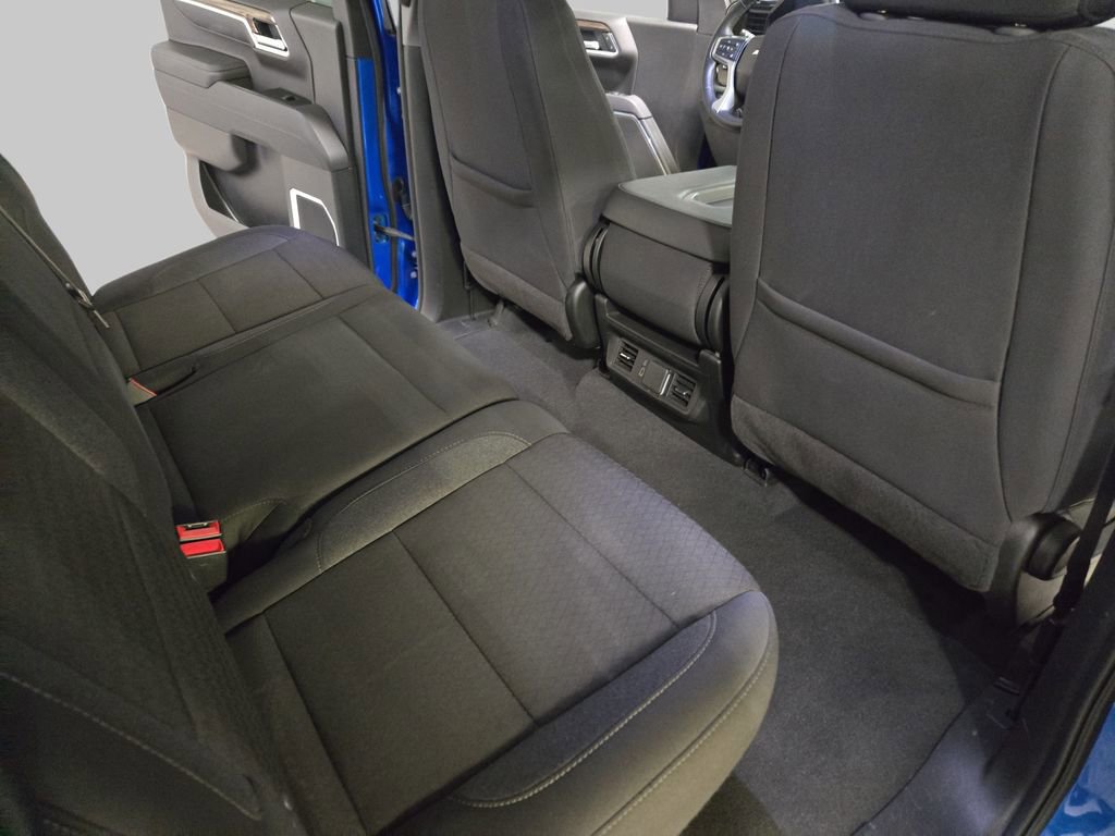 Used 2025 Chevrolet Silverado 1500 LT image 12