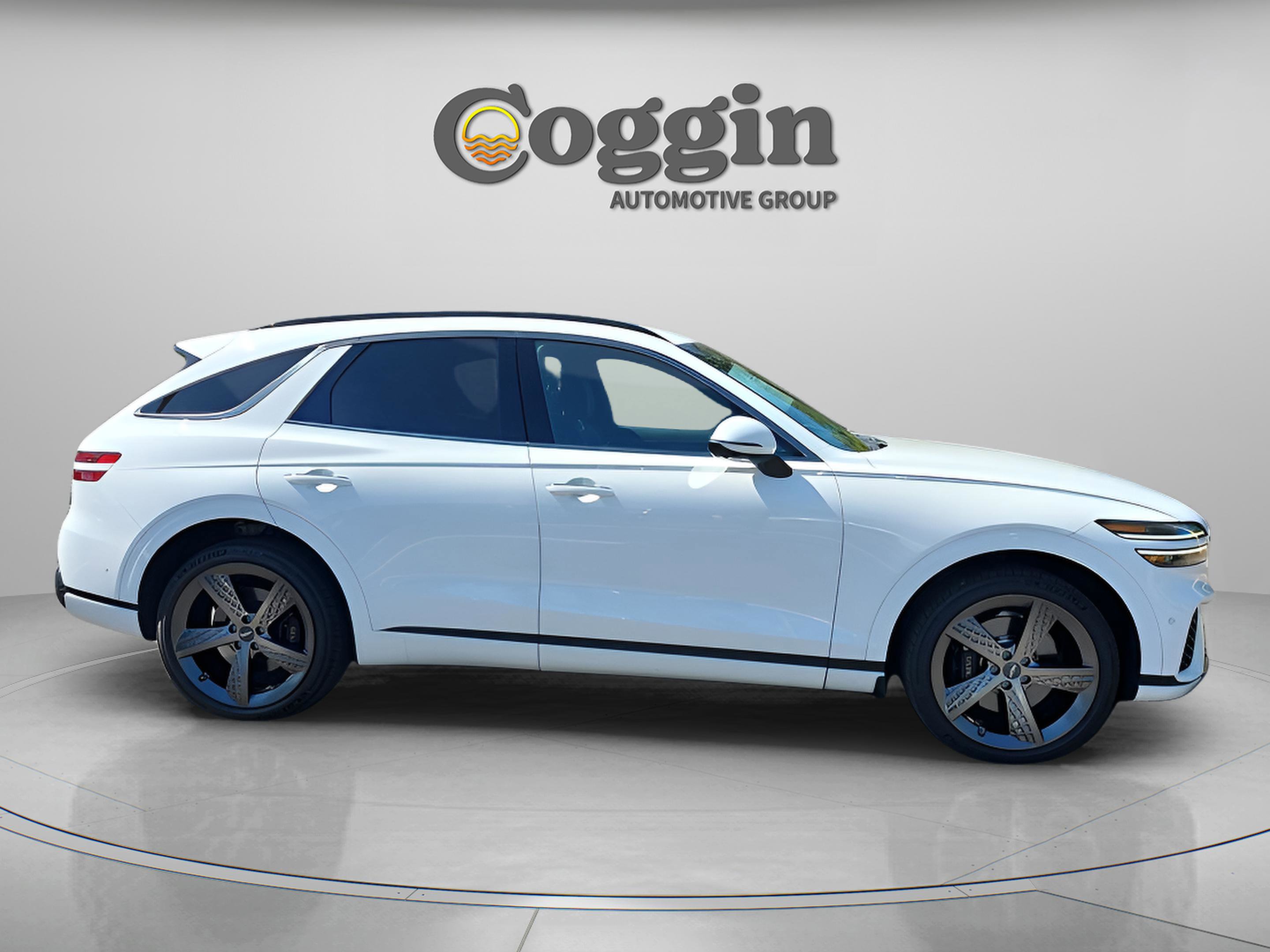 Used 2023 Genesis GV70 3.5T Sport w/ Sport Prestige Package AWD/4WD image 6