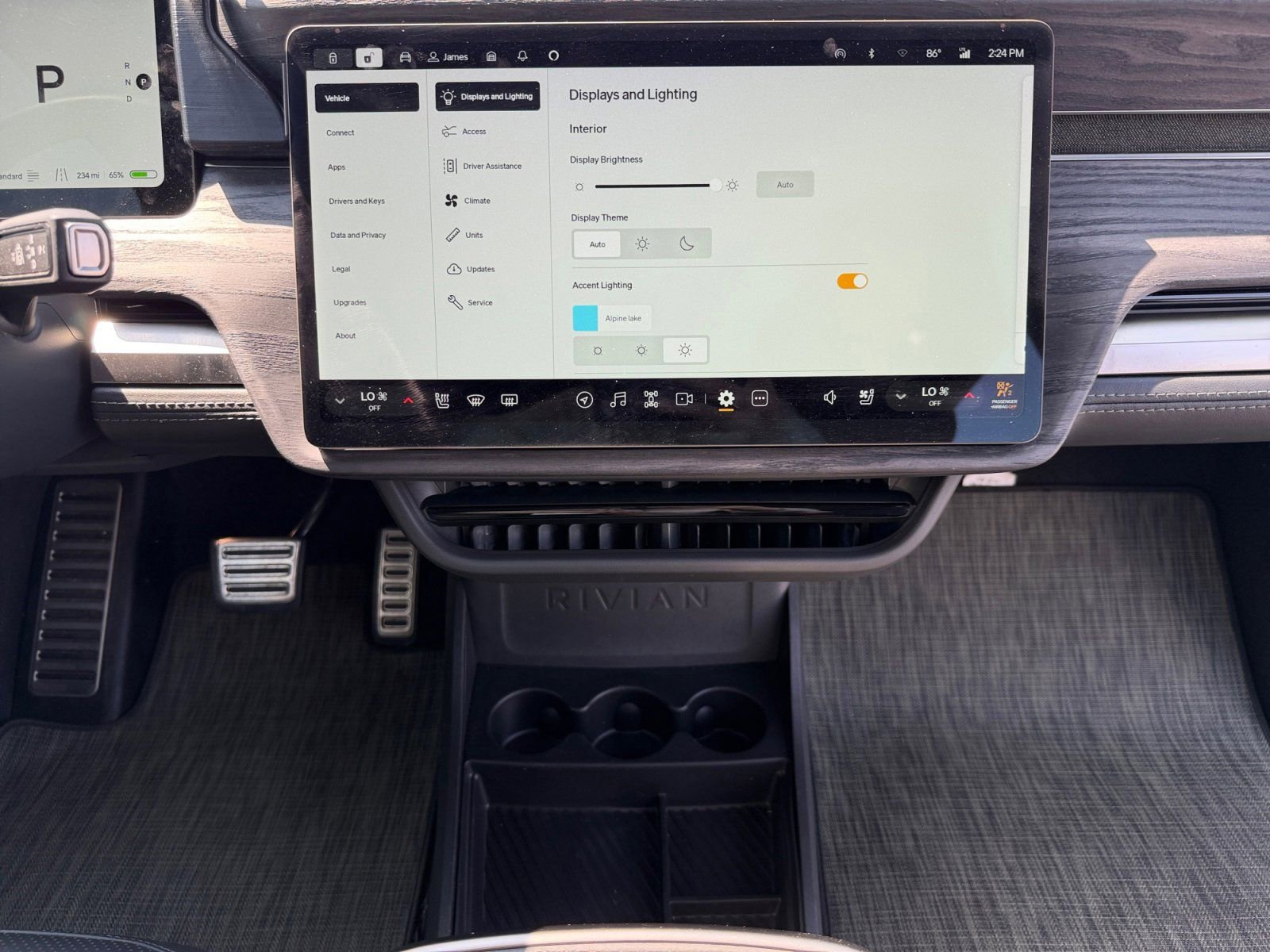 Used 2023 Rivian R1T Adventure image 11