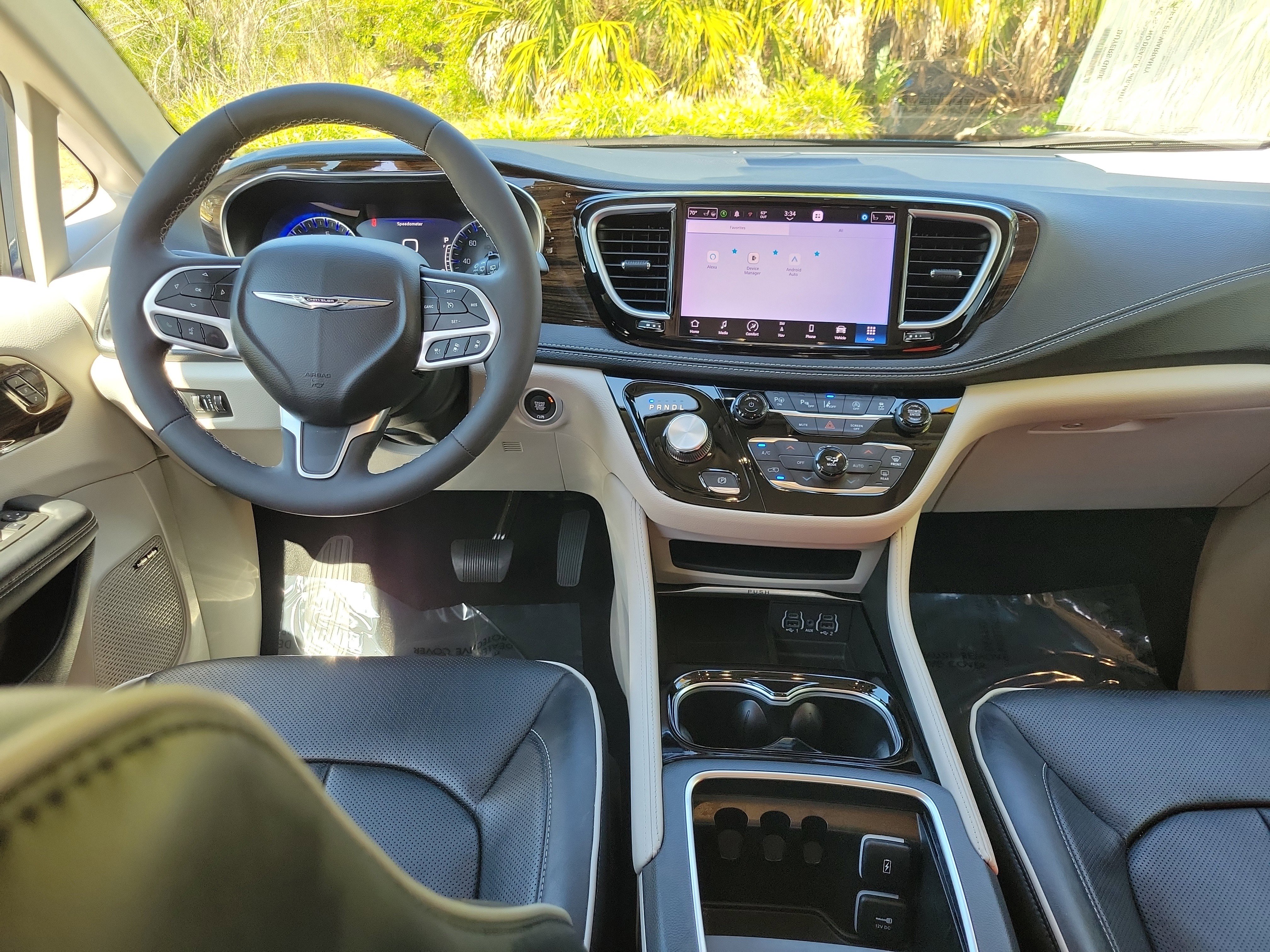 Used 2022 Chrysler Pacifica Limited image 13