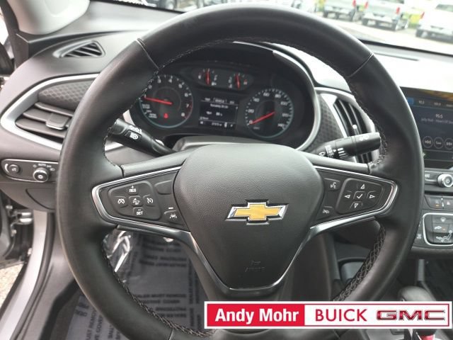 Used 2025 Chevrolet Malibu RS FWD image 32