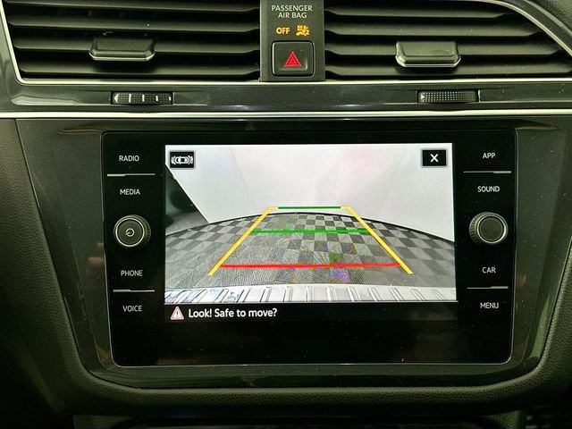 Used 2022 Volkswagen Tiguan SE image 13
