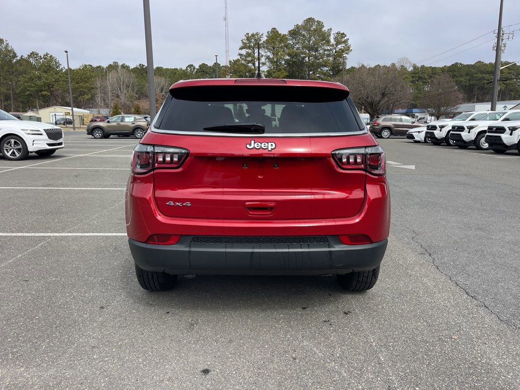 Used 2024 Jeep Compass Sport image 6