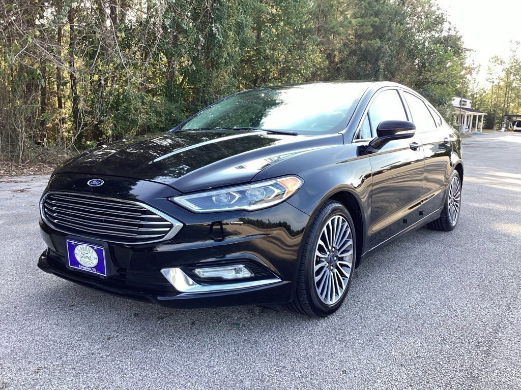 Used 2017 Ford Fusion SE image 3