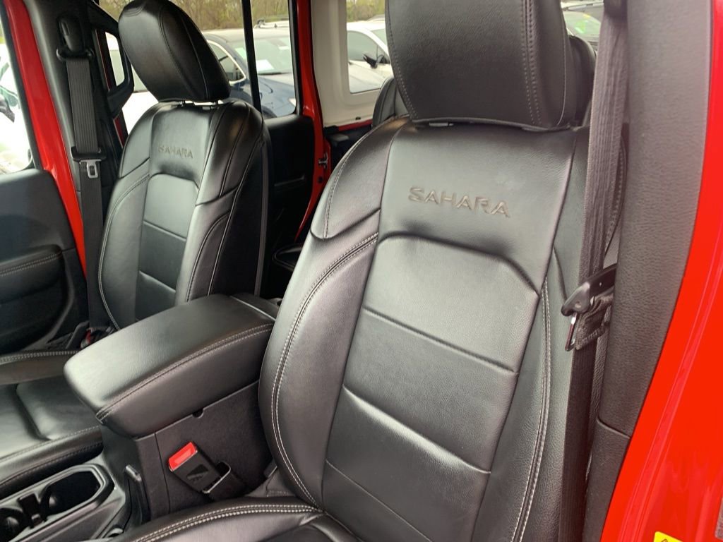 Used 2021 Jeep Wrangler Unlimited Sahara w/ Uconnect 4C Nav & Sound Group AWD/4WD image 11