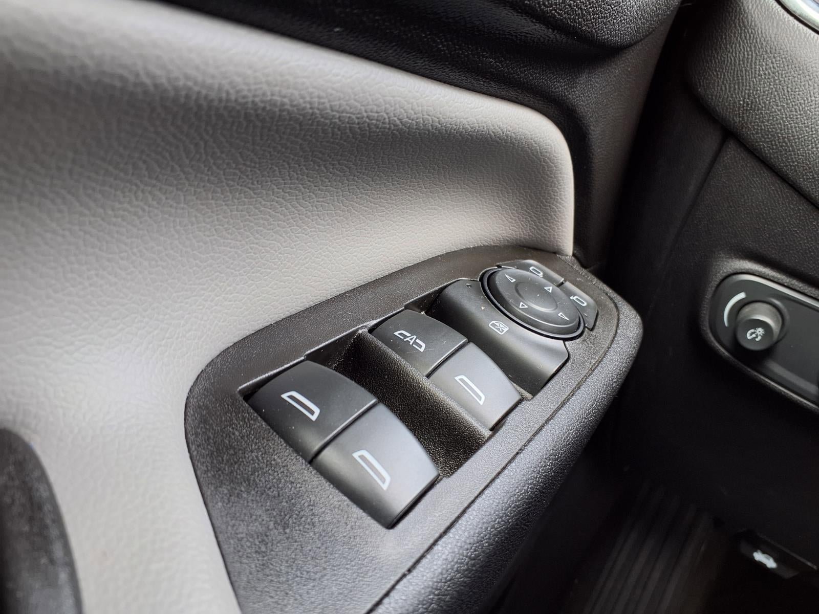 Used 2022 Chevrolet Equinox LS FWD image 17