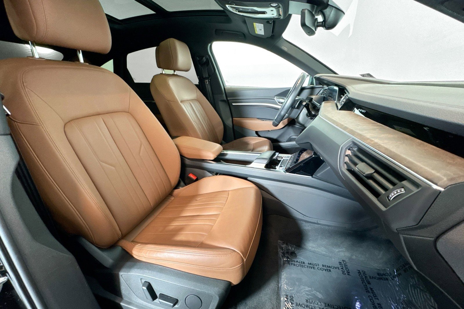 Used 2022 Audi e-tron Premium image 26