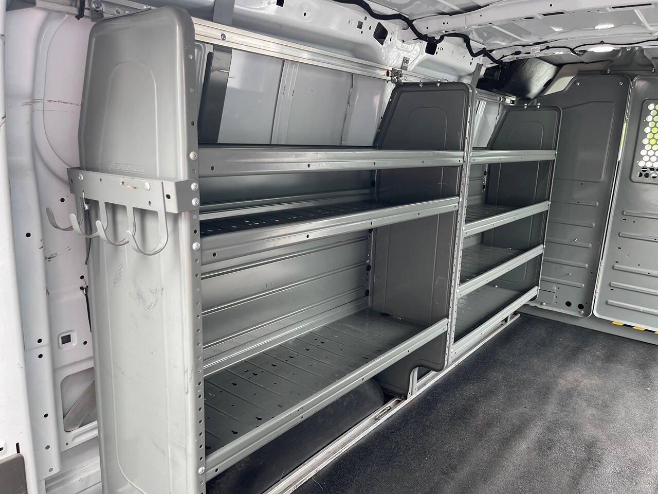 Used 2022 Ford Transit 150 Low Roof RWD image 34
